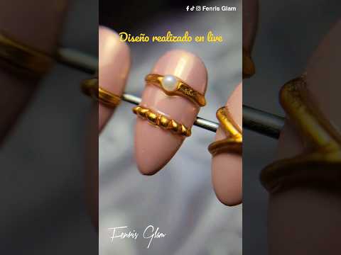 Diseño realizado en live de tiktok.#fenris #fenrisglam #nails #uñas #live #gelsolido #gold #perla