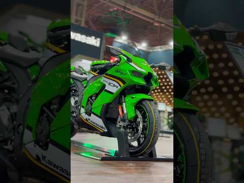 2025 Kawasaki Ninja ZX-10R | Rate it? 💚 #KawasakiNinja #zx10r