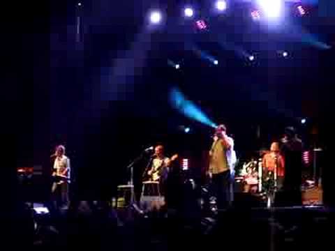 Brian Wilson - Ottawa Bluesfest July 9 2008 - Southern California [CLIP]