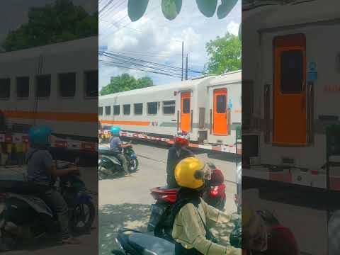 #kai #shortvideo #kereta #keretaindonesia #railfans #shortsvideo #keretaapi #train #sepur #railway