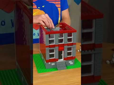 Adding Houses to my LEGO City | Day 6