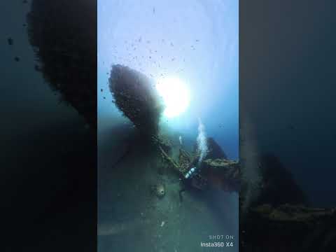 Wreck dive in bali