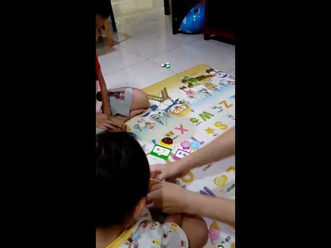 Baby can read mandarin