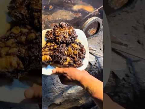 Peshawar ke famous Chapli Kabab#streetfoodvideos