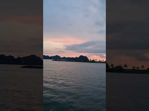 Islanf Tour #sunsetview #halongbaytour