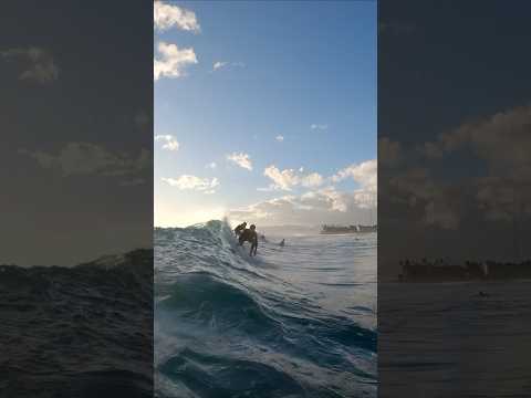 Surfer goes for an air #surfing #hawaiianbeach #alamoana #oceanlife #ocean #waterfootage