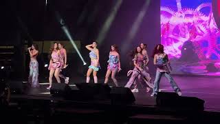 [FANCAM] BINI - ‘KARERA’ (BINIverse - Toronto)