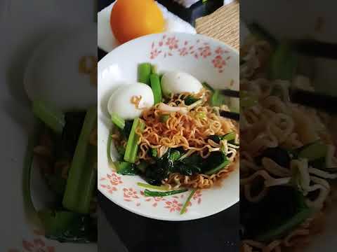 Eating dried noodles 🍜🍜 #shortviral #food #driednoodles