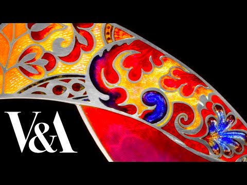 How was it made? Enamelling a brooch | V&A