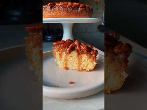 Have you tried before the pecan upside down cake? 😍#abirzkitchen #cake