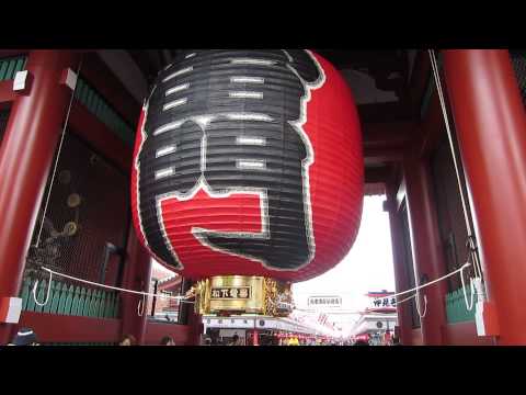 浅草寺雷門前　2013.12.9　午前１０時４２分頃