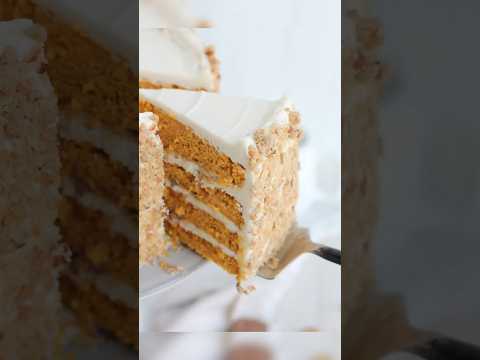 The best Pumpkin Cobbler Cake! Recipe on Bakingwithblondie.com