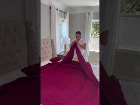 How to fold a King Size fitted sheet set #foldingclothes #homehacks #foldinghacks