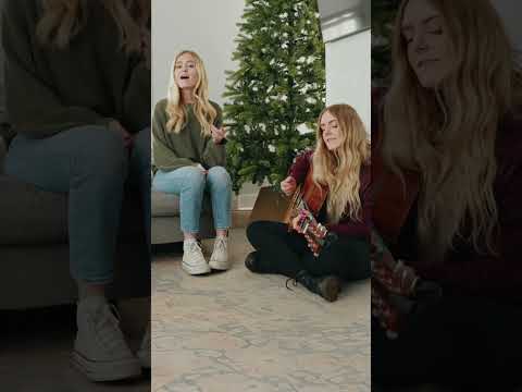 It's the most beautiful time of the year 🎄❤️ #mistletoe #christmas #holiday #shorts #acoustic #cover