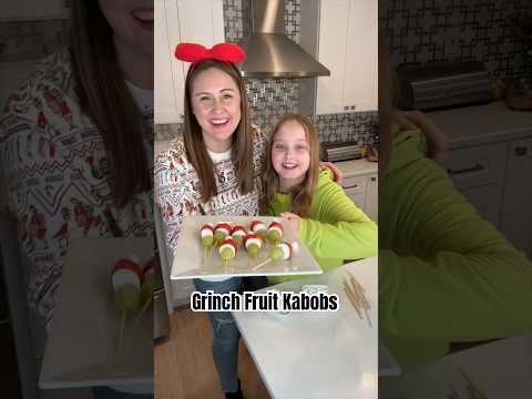 Grinch Fruit Kabobs - Healthy Holiday Treat #Shorts #Grinch #MrGrinch #TheGrinch #HealthyHolidays