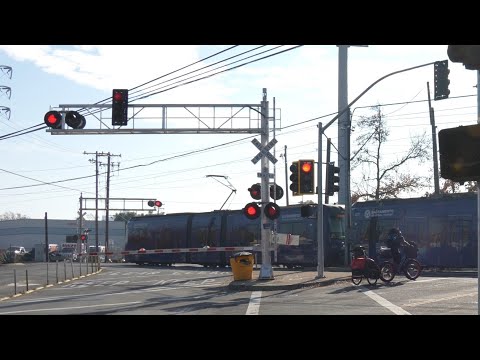 Stockton Blvd/34th St. Railroad Crossing |Traffic Signal, L... Fixed| SacRT Light Rail Sacramento CA