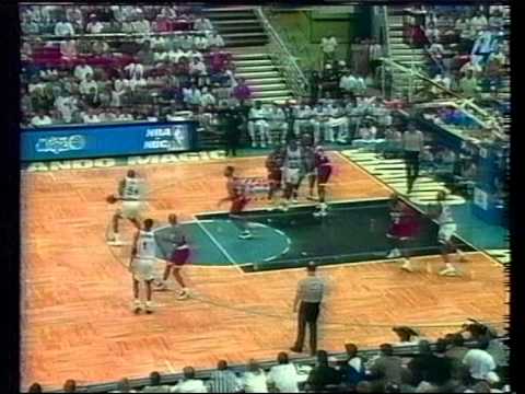 Orlando - Houston 1995 úrslit, leikur 1 (Íslenskt tal.) Einar Bolla og Vatýr Björn.