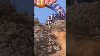 Could this be the smoothest climb ever witnessed in Hixpania? #hardenduro #endurolife #dirtbike