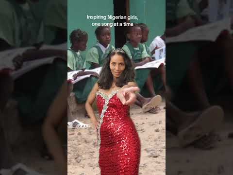 Meghan Inspires Nigerian Girls One Song At  A Time #meghanmarkle #Nigeria #duchessofsussex #comedy