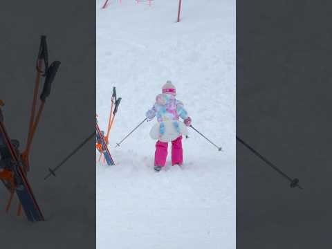 超級可愛的小小學員/Super cute little student#可愛#滑雪#小女孩/#Cute #Skiing #LittleGirl