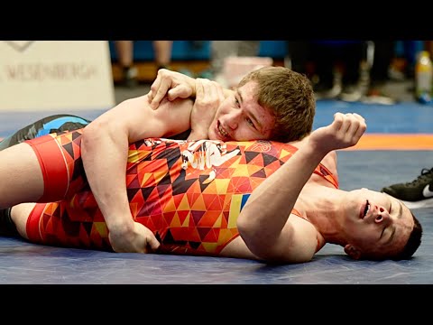 U15 Dmytro Harbazh (UKR) vs Venno Põrk (EST) 75kg. Greco-roman boys youth wrestling. B-cam-man