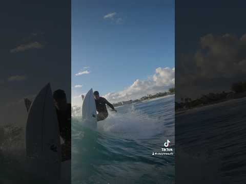 Ripping in Hawaii l #surfing #hawaii #watersport #waves #localsurf #wavesurfing #oahu #gopro