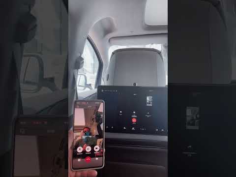 Luxury MPV Does Video Calls