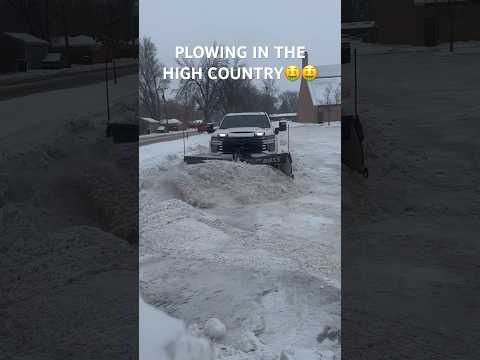 Don’t mind me.. just plowing some snow😮‍💨😮‍💨 #snowplowing #avant #avanttecno #asmr #best