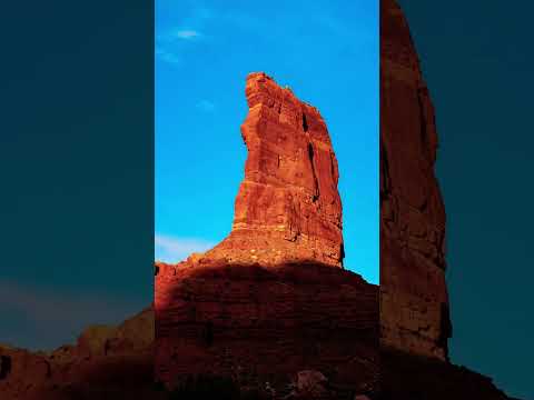 Why visit Valley of the Gods? Here’s why: #trending #travel #shorts #short #video #utah #adventure