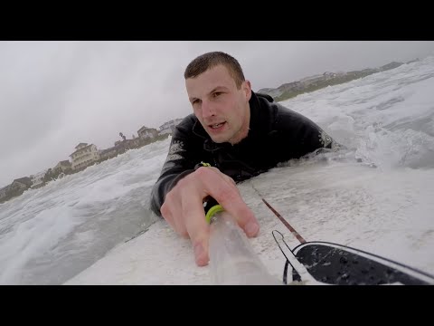 Trying to surf Supertubes at Jeffrey's Bay Vlog 9