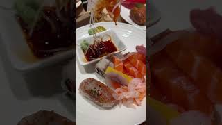 鮭魚生魚片 salmon sashimi 饗食天堂台中新開幕Lalaport サーモン✨❤️