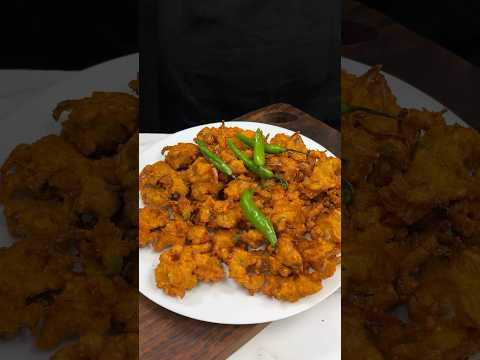 Monsoon Special Moong Dal Ke Pakode ASMR Cooking || #food #shorts #recipe #indianasmrworld #asmr