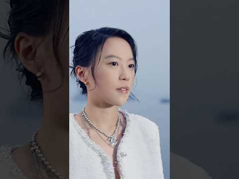 CHANEL 2024/25 Métiers d’art Show - Arrival on the West Lake — CHANEL Shows