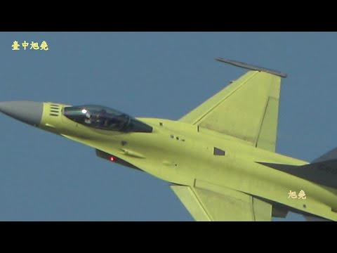 低空相遇升V中F-16AM黃蛇.