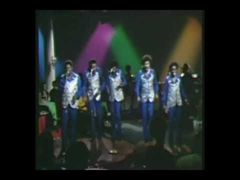 The Dells ~ "The Love We Had (Stays On My Mind)" 1971 (Live)