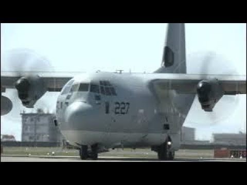 パラシュートデモ　C -130ハーキュリーズ離着陸　岩国フレンドシップデー