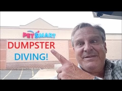 JUST IN TIME! DUMPSTER DIVING FOR FREE DOG FOOD AT PETSMART