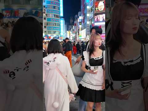 ハロウィンアニコス美人【Shinjuku Halloween】2024 (東京散歩) #shorts