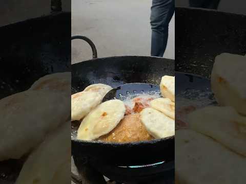 গনেশ দার Fish Kachori #bagbazar #bagbazarstreetfood #kolkatastreetfood #kolkata