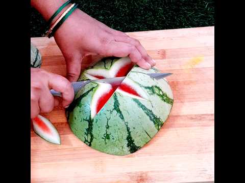 How to carve Fruit very fast and beautiful #shorts