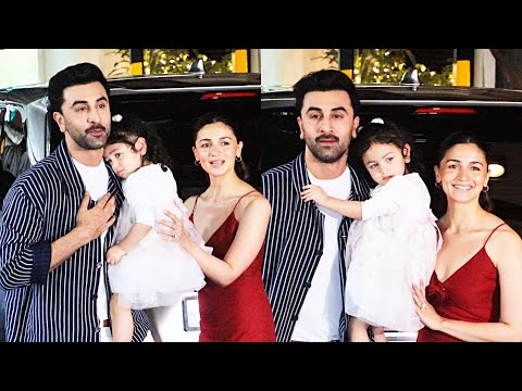 Ranbir Kapoor Alia Bhatt Cute Daughter Raha Kapoor Waving to The Media At Christmas Celebration