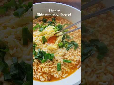 Shin ramen with cheese?! #shinramen #ramen #spicy #spicynoodl #asmrsounds #shinnoodles #noodles