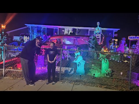 New 2024 Halloween Houses Neighborhood Tour! Part 1