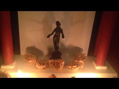 Pagan altar to VENUS (ΑΦΡΟΔΙΤΗ / Aphrodite) for the VENERALIA (April 1)