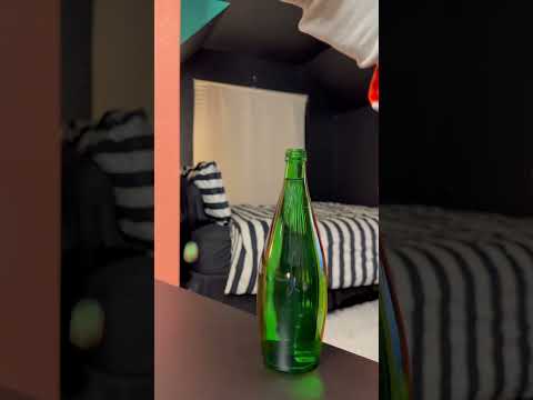 How to open a bottle