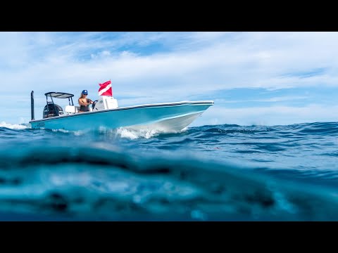 Flats Boat vs Poling Skiff: What's the Difference? Hewes Redfisher 18 VS Ankona Native 17 Comparison