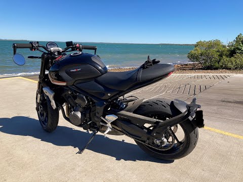 Triumph Trident 660 sunset ride