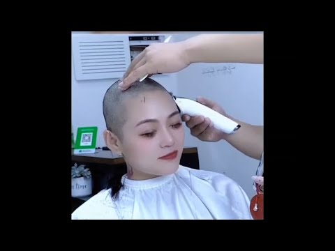 Beautiful girl's headshave 010