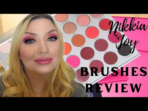 Nikkia Joy Cosmetics Brushes First Impressions // Jaclyn Hill 2 X Morphe