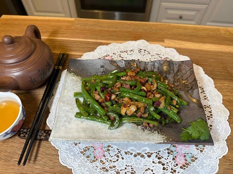 [ 干煸肉碎四季豆 ] - 家常菜，簡單方便快捷，惹味可口好下飯，喜歡香口味的朋友尤其受歡迎。